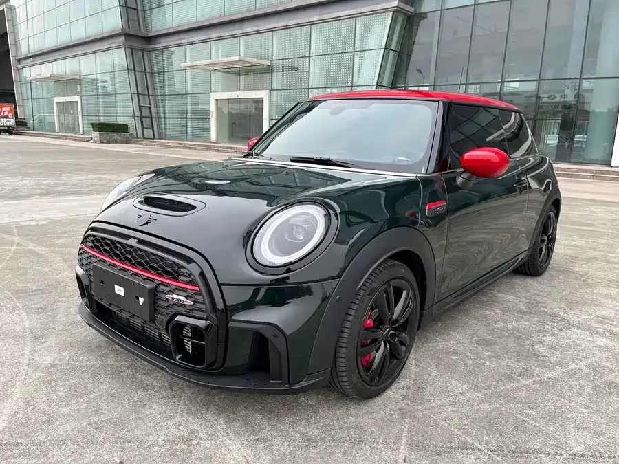 MINI JCW MINI JCW 2023 facelift 2.0T JOHN COOPER WORKS ALL-IN 2023 — фото 1, купить с доставкой в Москву