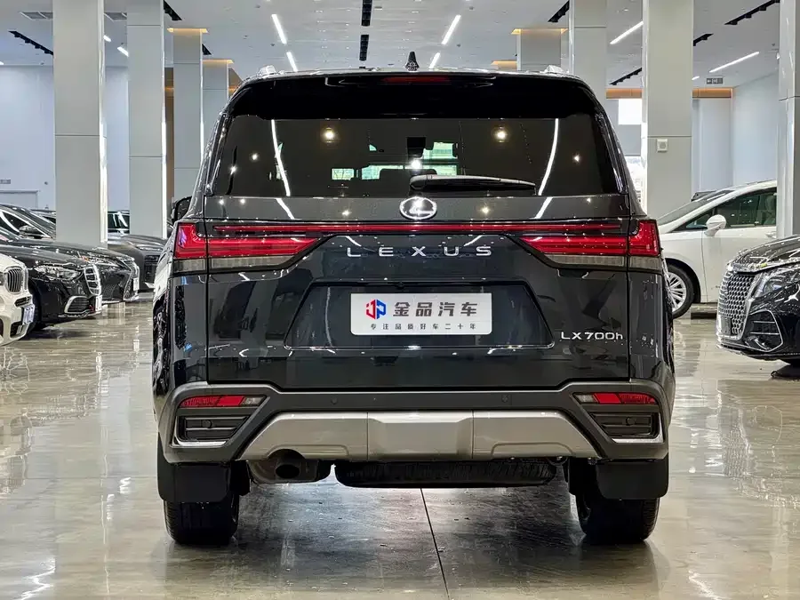 Lexus LX 2025 700h Territory Edition 2025 — миниатюра 2