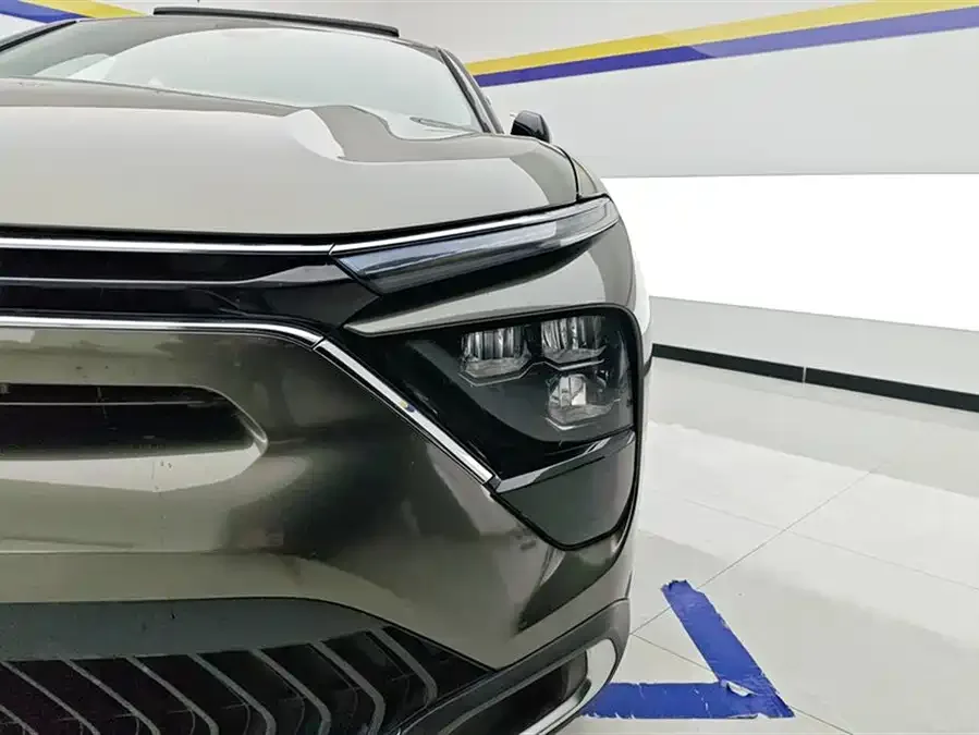 Citroen Versailles C5 X Versailles C5 2023 — миниатюра 2