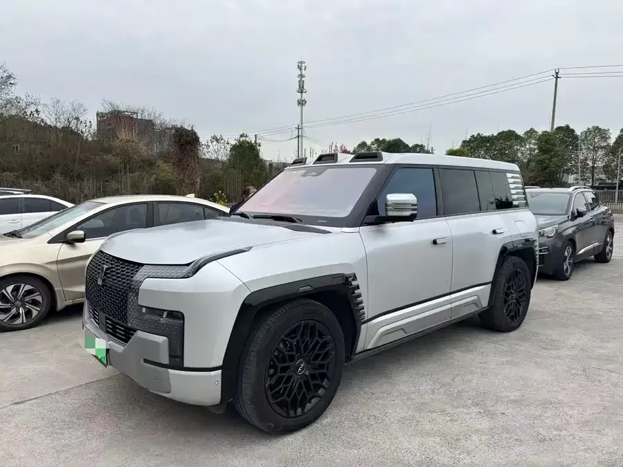 BYD U8 2024