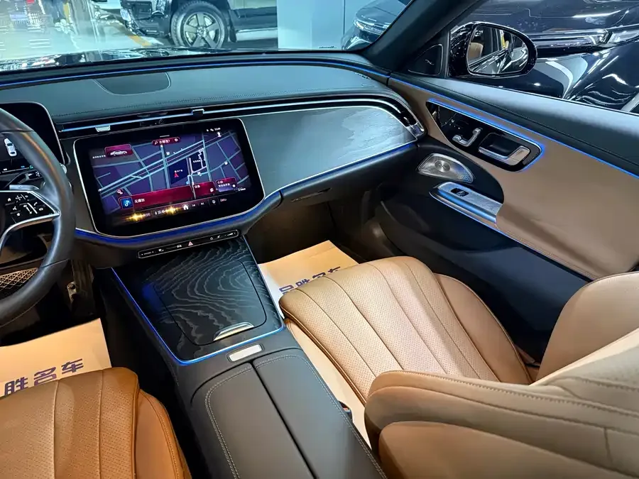 Mercedes-Benz E-Class Mercedes-Benz E-Class (Imported) 2025 E 300 Fashion Sports Edition 2025 — миниатюра 4