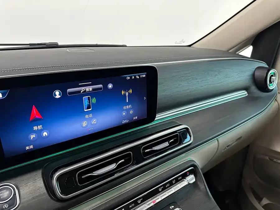 Mercedes-Benz Class V Mercedes-Benz V-Class 2024 V 300 L Long Wheelbase Luxury Edition 2024 — миниатюра 4
