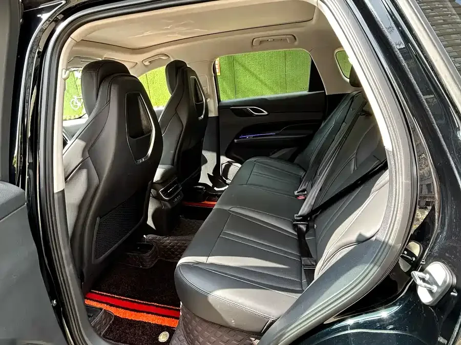Hongqi HS3 Hongqi HS3 2024 1.5T Zhiwei Edition 2024 — миниатюра 4