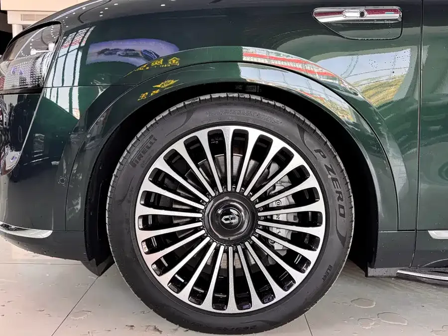 AITO M9 M9 2024 Extended Range Ultra Edition 42kWh 6-seater Edition 2024 — миниатюра 2