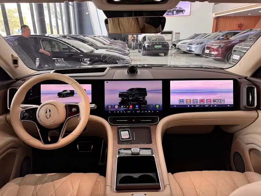 AITO M9 M9 2024 Extended Range Ultra Edition 42kWh 6-seater Edition 2024 — миниатюра 4