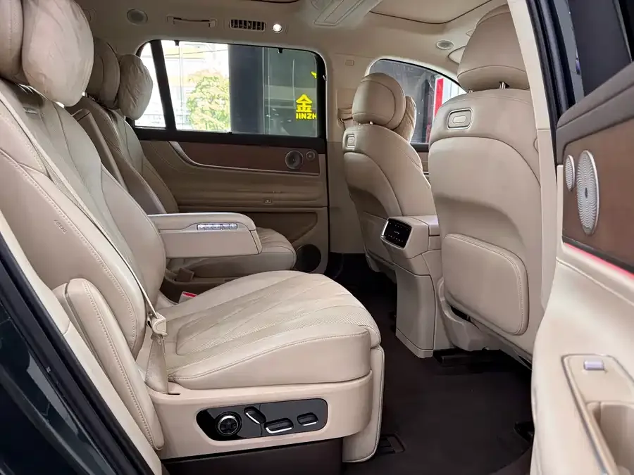 AITO M9 M9 2024 Extended Range Ultra Edition 42kWh 6-seater Edition 2024 — миниатюра 5
