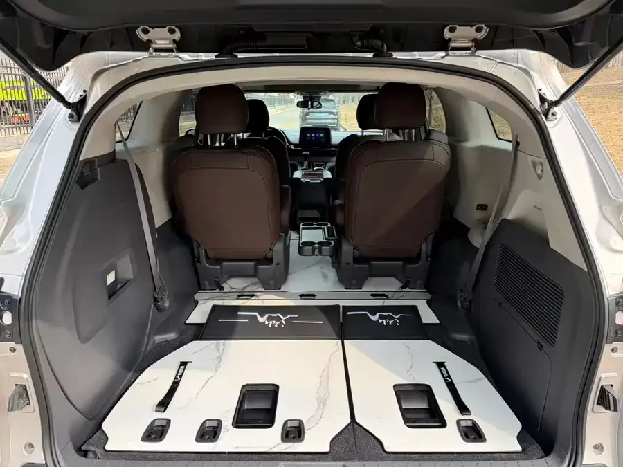 Toyota Sienna SIENNA 2021 2.5L Hybrid Comfort Edition 2023 — миниатюра 4