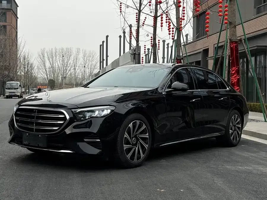 Mercedes-Benz E-Class 2025