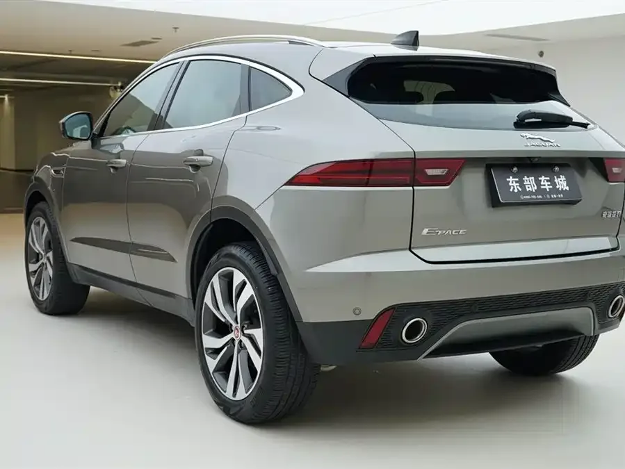 Jaguar E-Pace 2024 aggressive sports version R-DYNAMIC S 2023 — миниатюра 2