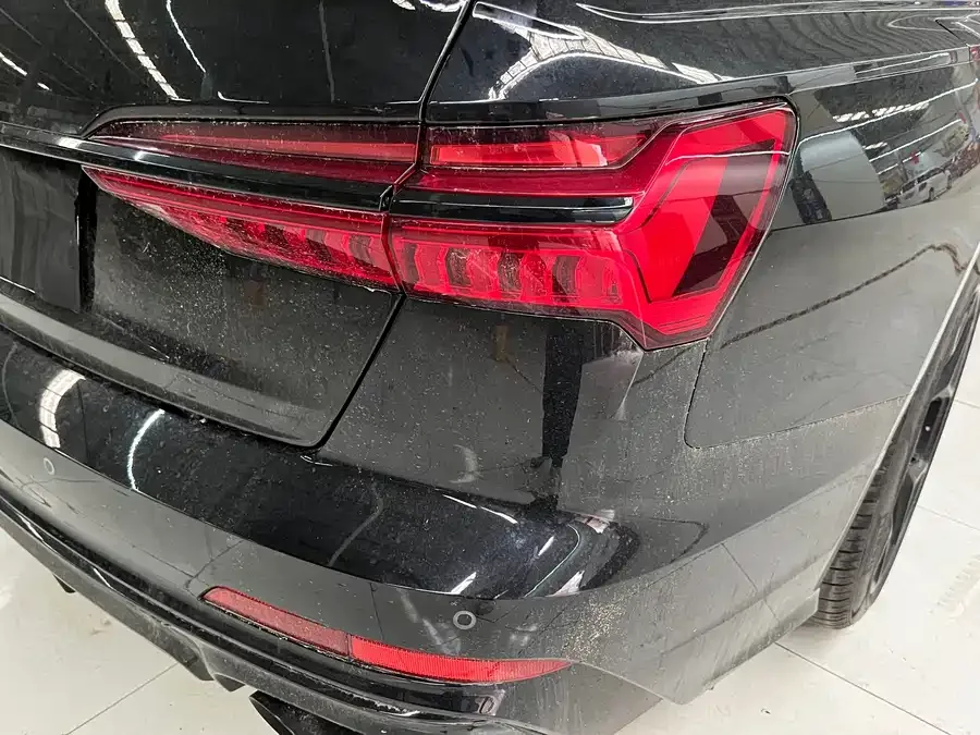 Audi A6L 2024 55 TFSI quattro exclusive dynamic model 2024 — миниатюра 5
