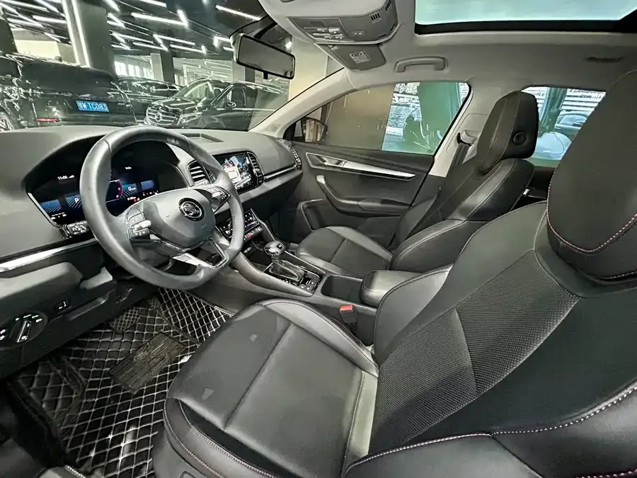 Skoda Karoq Korok 2024 TSI280 Exclusive Edition 2024 — миниатюра 3
