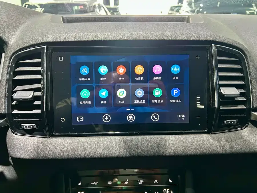Skoda Karoq Korok 2024 TSI280 Exclusive Edition 2024 — миниатюра 5