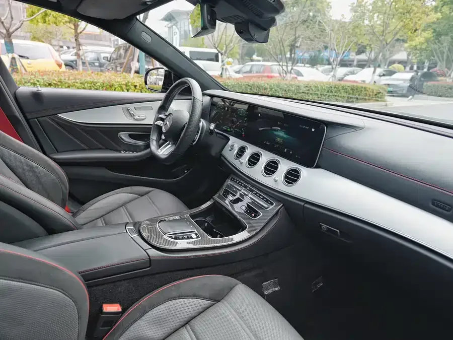 Mercedes-Benz E-Class AMG Mercedes-Benz E-Class AMG 2022 AMG E 53 4MATIC+ 2022 — миниатюра 3