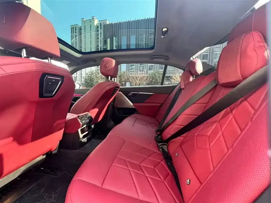 BMW 5 Series BMW 5 Series 2025 525Li M Sport Package 2025 — миниатюра 5