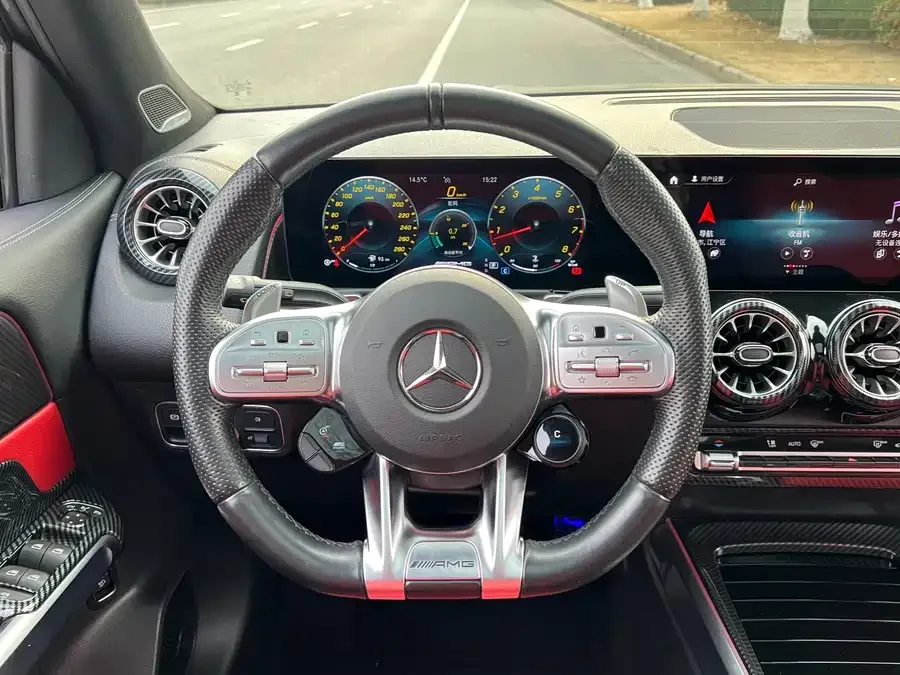 Mercedes-Benz GLB AMG Mercedes-Benz GLB AMG 2023 AMG GLB 35 4MATIC 2023 — миниатюра 4