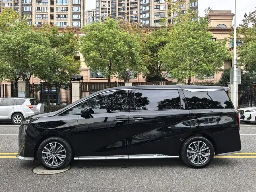 GAC Trumpchi M8 Trumpchi M8 2024 Master Series 400T Premium Edition 2025 — миниатюра 2