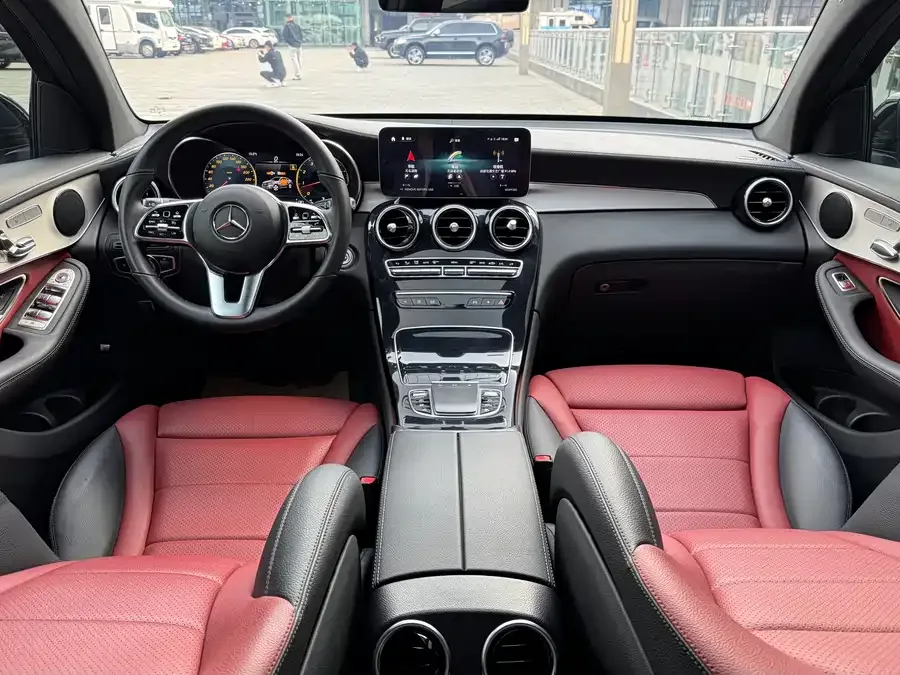 Mercedes-Benz GLC Coupe Mercedes-Benz GLC Coupe 2023 GLC 260 4MATIC Coupe SUV 2023 — миниатюра 5