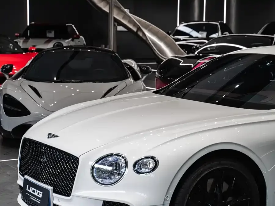 Bentley Continental 2024 Continental 4.0T GT V8 2024 — миниатюра 3