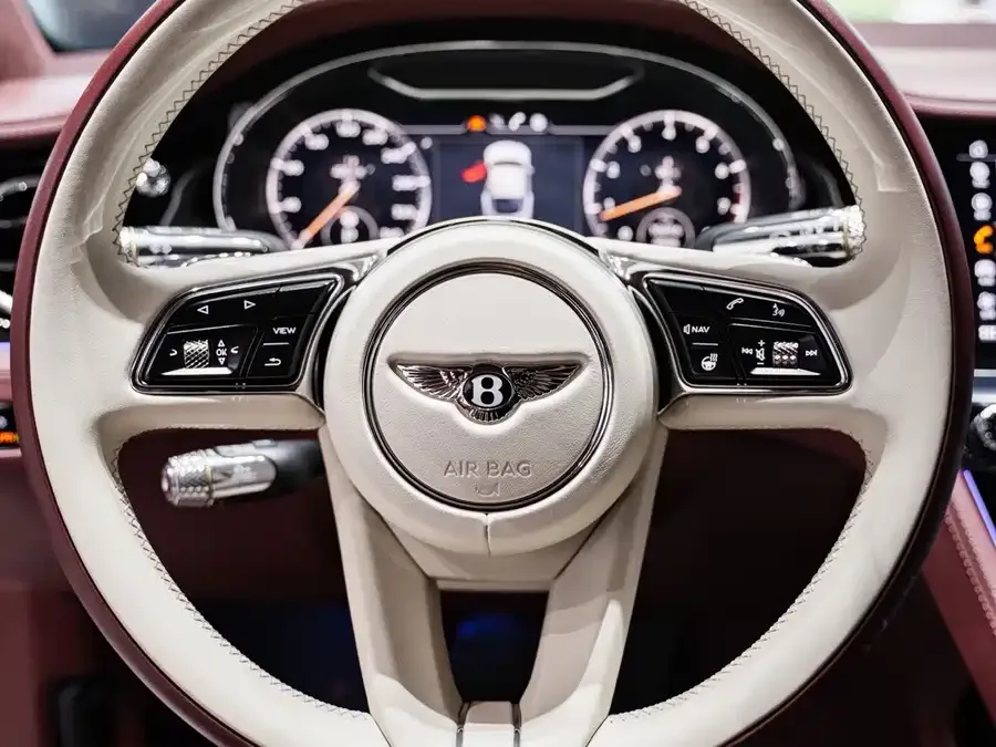 Bentley Continental 2024 Continental 4.0T GT V8 2024 — миниатюра 5