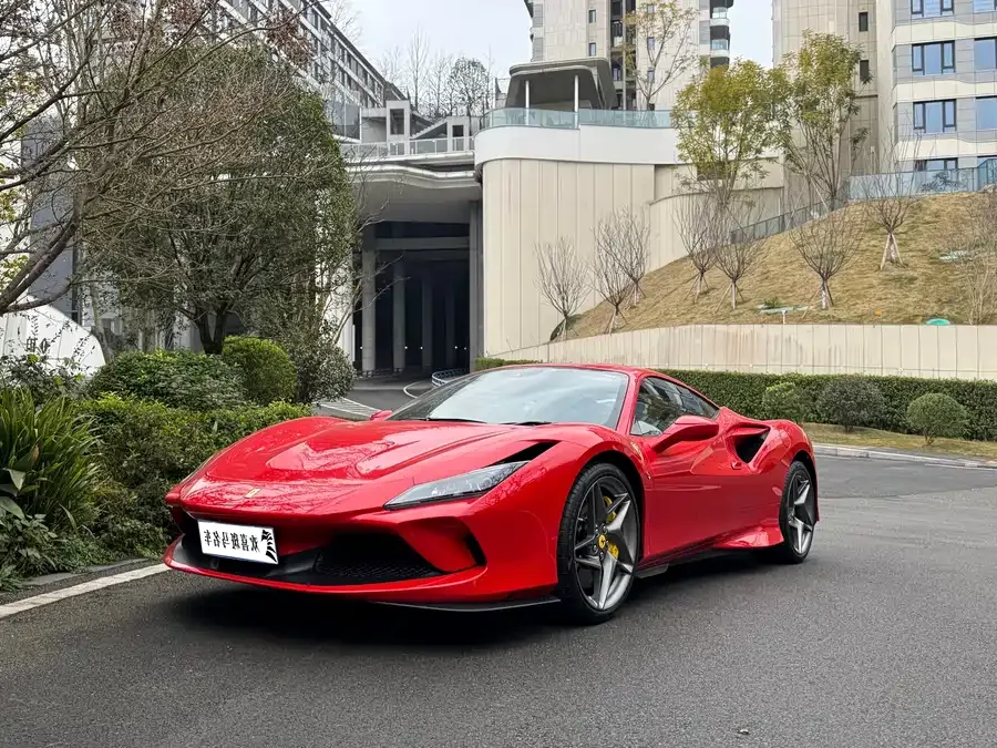 Ferrari F8 2022