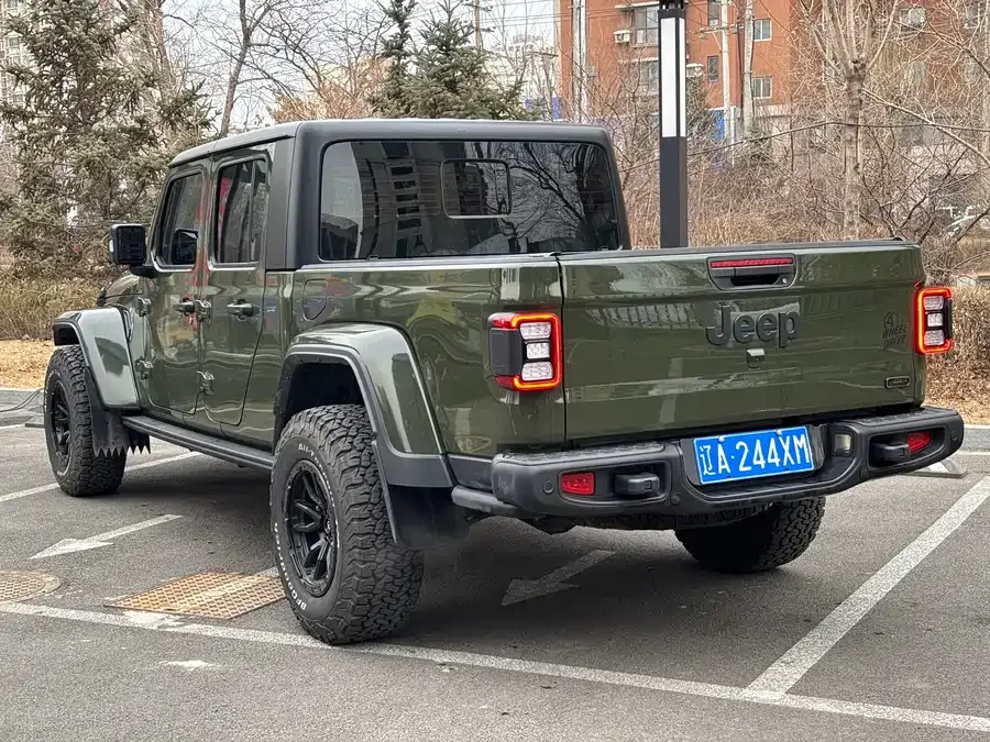 Jeep Gladiator Gladiator 2022 3.6L advance version 2023 — миниатюра 5
