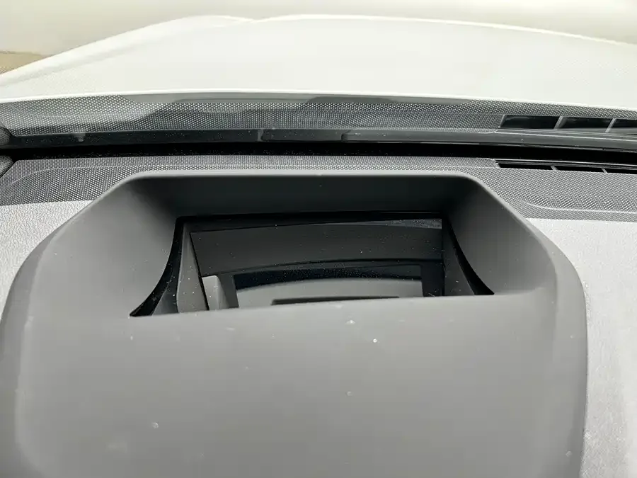 BMW 6 Series GT 2022 630i M Sport Package 2023 — миниатюра 3