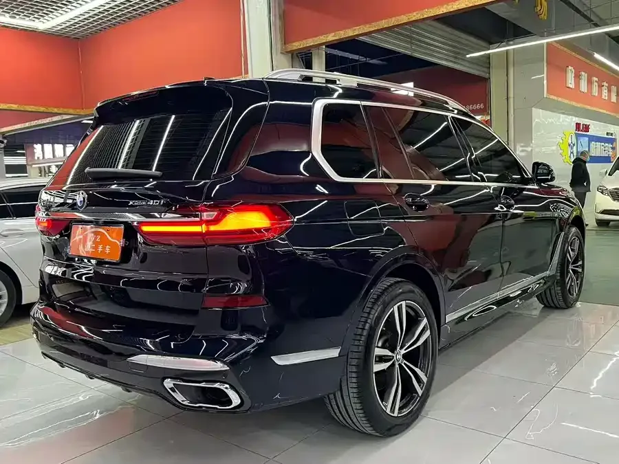 BMW X7 2022 xDrive40i Exclusive M Sport Package 2022 — миниатюра 3