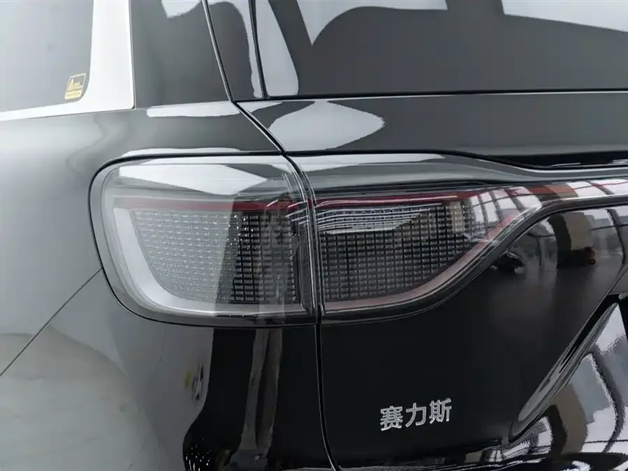 AITO M9 Wenjie M9 2024 Extended Range Ultra Edition 52kWh 5-seater Edition 2024 — миниатюра 4