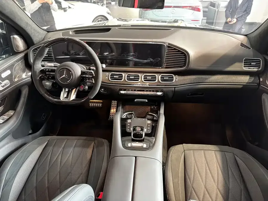 Mercedes-Benz GLS AMG Mercedes-Benz GLS AMG 2024 AMG GLS 63 4MATIC+ 2026 — миниатюра 4