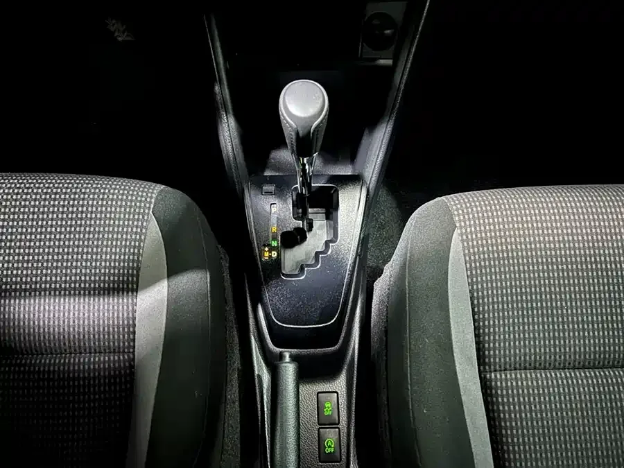 Toyota Vios FS Vios FS 2022 1.5L 20th Anniversary Edition 2022 — миниатюра 4