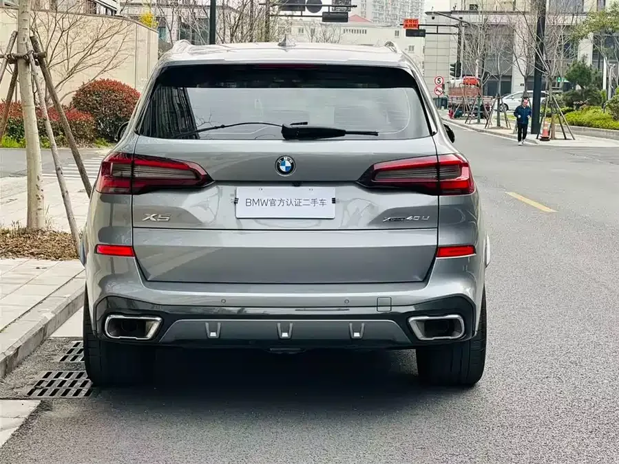 BMW X5 2022 xDrive 30Li Exclusive M Sport Package 2022 — миниатюра 2