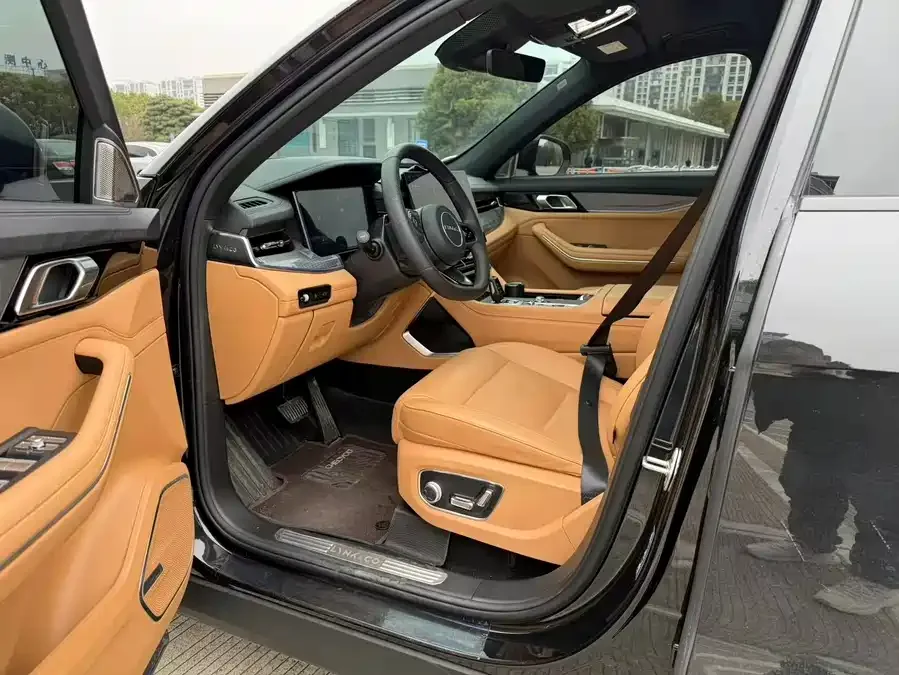 Lynk & Co 09 EM-P Lynk & Co 09 EM-P 2025 2.0TD EM-P 4WD Max 5-seater 2025 — миниатюра 3