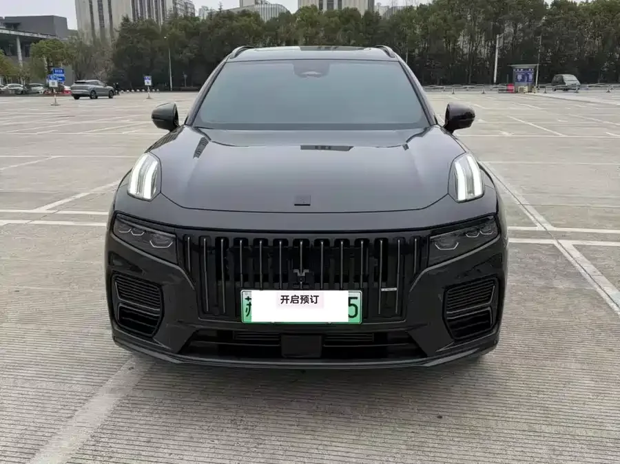Lynk & Co 09 EM-P 2025