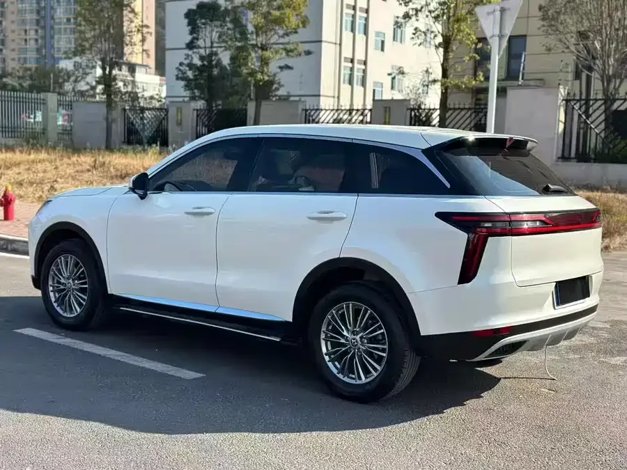 Venucia Star Venucia Star 2021 260T Automatic Star Edition 2022 — миниатюра 5