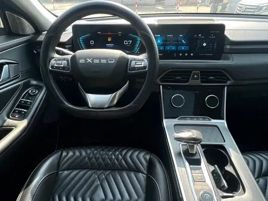 Exeed TXL Xingtu Lingyun 2023 400T 2WD Xingrui Pro Edition 2023 — миниатюра 4