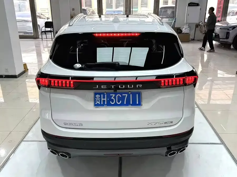 Jetour X70 PLUS JETOUR X70 PLUS 2025 Champion Edition 1.5T DCT Champion MAX+ 5 Seaters 2026 — миниатюра 2