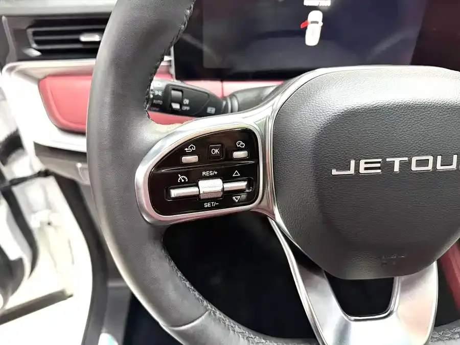 Jetour X70 PLUS JETOUR X70 PLUS 2025 Champion Edition 1.5T DCT Champion MAX+ 5 Seaters 2026 — миниатюра 4