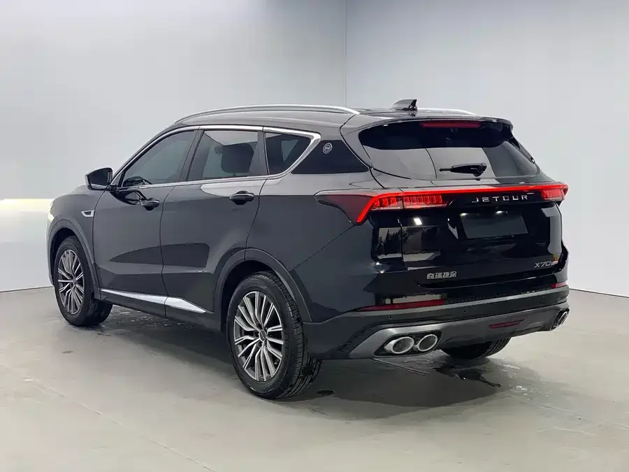 Jetour X70 Plus JETOUR X70 PLUS 2025 Champion Edition 1.5T DCT Champion MAX+ 7 Seaters 2025 — миниатюра 2