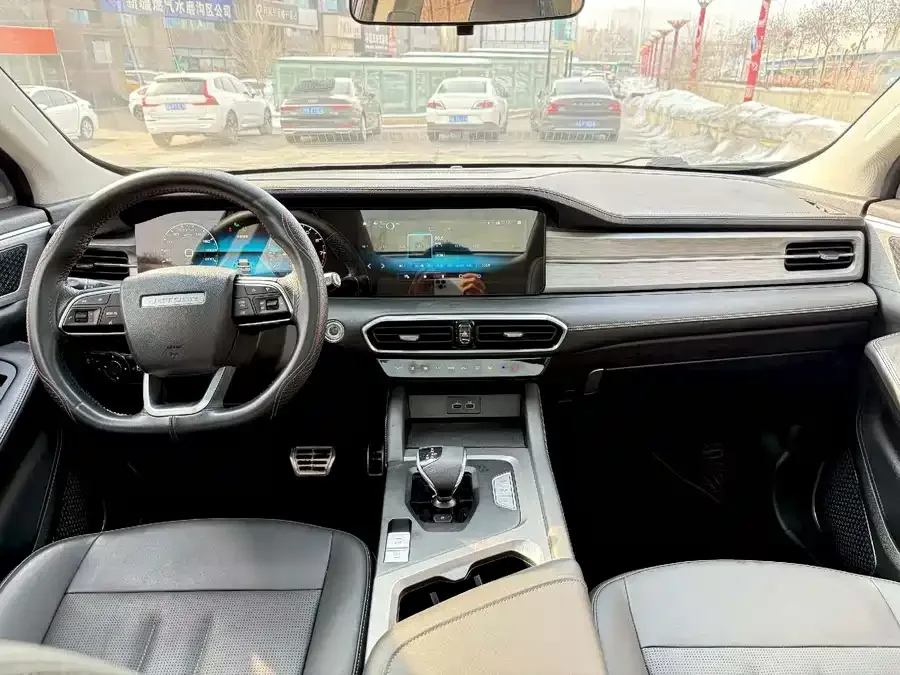 Jetour X90 PLUS JETOUR X90 PLUS 2021 1.6TD DCT Villa 5 Seaters 2022 — миниатюра 2