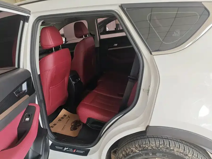 Jetour X70 JETOUR X70 2023 1.5T DCT Beyond PRO Edition 7 Seaters 2023 — миниатюра 4