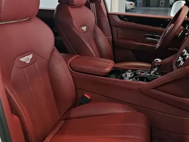 Bentley Bentayga Bentayga 2024 4.0T V8 long wheelbase version 2025 — миниатюра 3