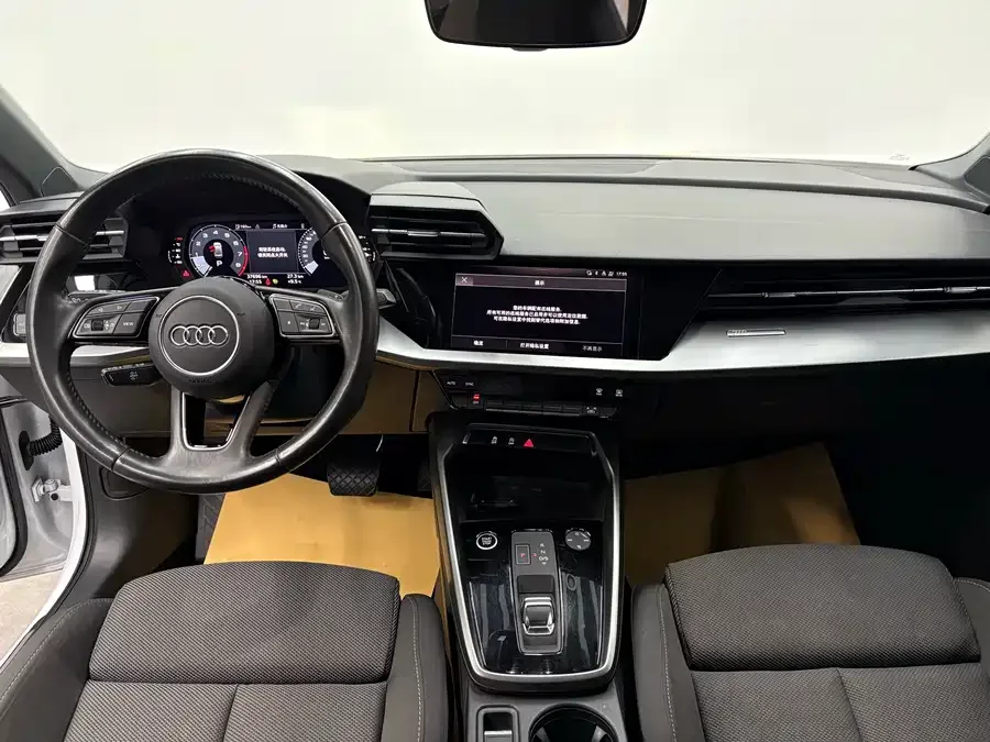 Audi A3 2021 A3L Limousine 35 TFSI Enterprising and Elegant Model 2022 — миниатюра 5