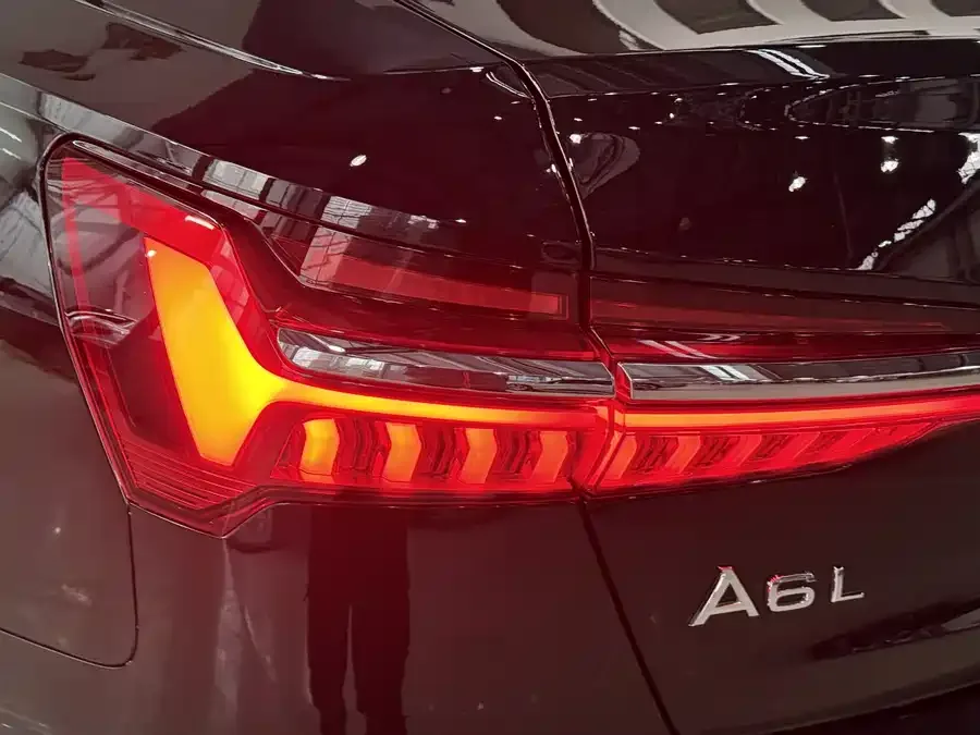 Audi A6L 2023 facelift 45 TFSI quattro Premium Elegance 2023 — миниатюра 3