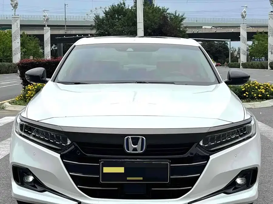 Honda Accord Accord 2022 260TURBO Deluxe Edition 2022 — миниатюра 3