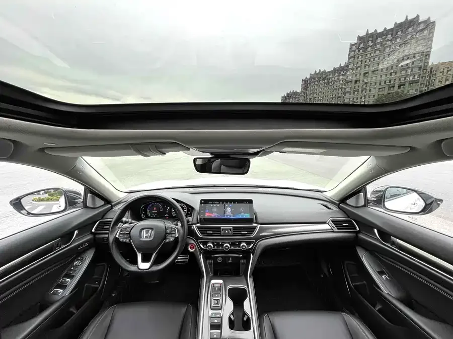 Honda Accord Accord 2022 260TURBO Deluxe Edition 2022 — миниатюра 4