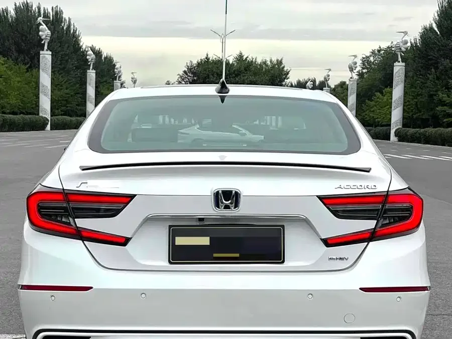 Honda Accord Accord 2022 260TURBO Deluxe Edition 2022 — миниатюра 5