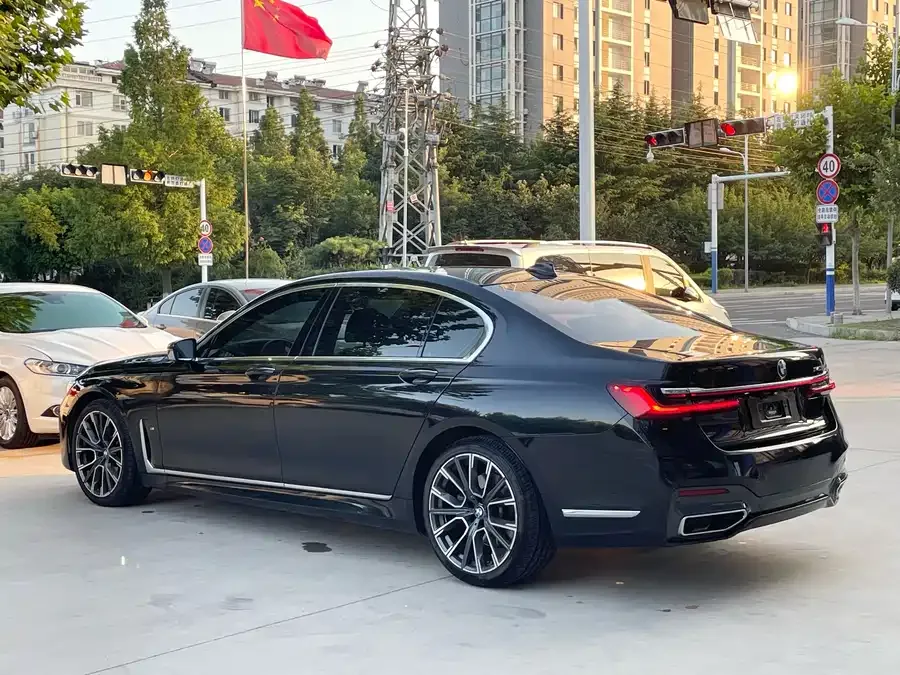 BMW 7 Series BMW 7 Series 2021 740Li Leading M Sport Package 2025 — миниатюра 3