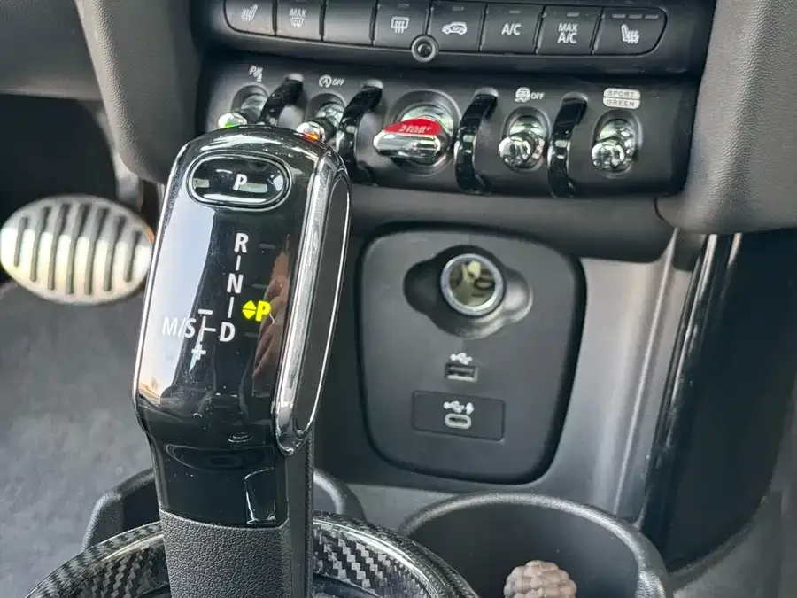 MINI JCW MINI JCW 2022 2.0T JOHN COOPER WORKS ALL-IN 2022 — миниатюра 5