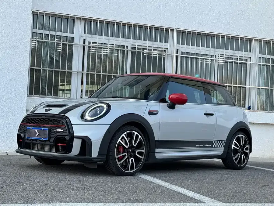 MINI JCW MINI JCW 2022 2.0T JOHN COOPER WORKS ALL-IN 2022 — фото 1, купить с доставкой в Москву