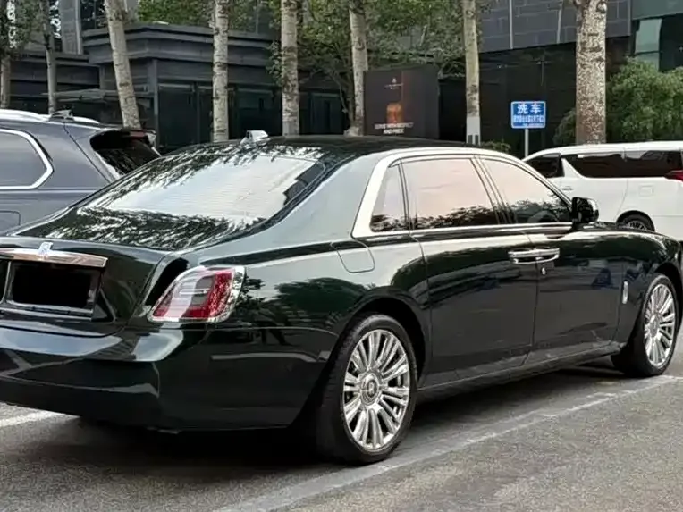 Rolls-Royce Ghost Ghost 2021 6.7T long wheelbase version 2022 — миниатюра 4
